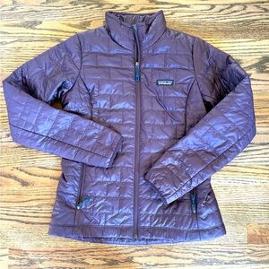 BNWT Women’s Patagonia Nanopuff - Small, deep purple color